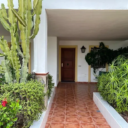 Magnific Americas View 아데제