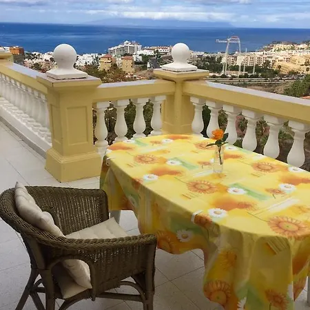 Magnific Americas View 아데제